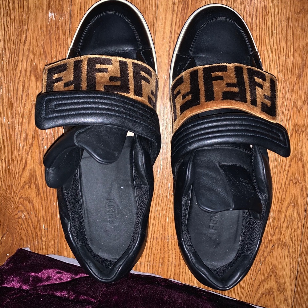 Fendi Double Velcro Leather Sneakers In Black